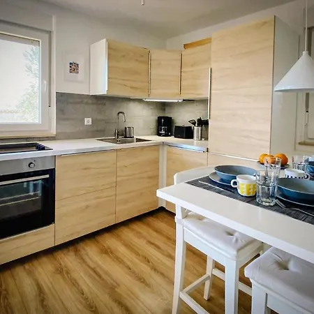 Casa Martinica - House With 2 * Liznjan