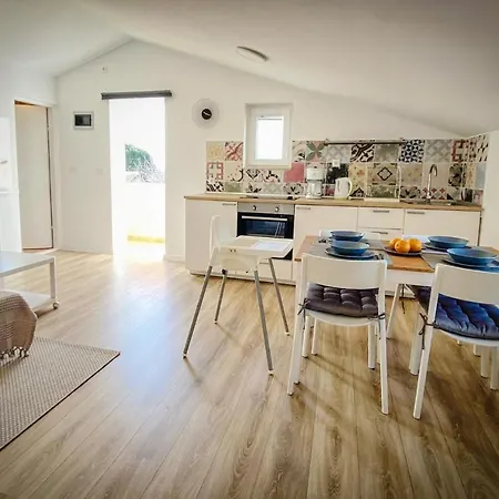 Casa Martinica - House With 2 * Liznjan