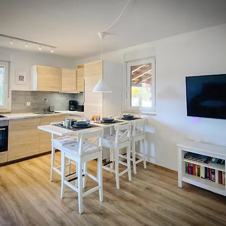 Apartment Casa Martinica - Peaceful Garden Liznjan